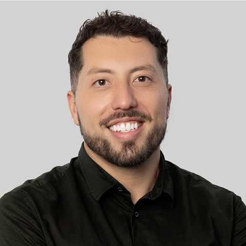 Dr Cris Quitral