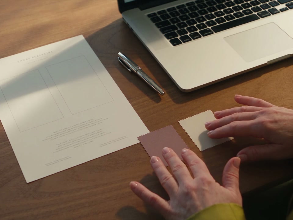 A coordinator selects brand colours and reviews a message brief before preparing the campaign